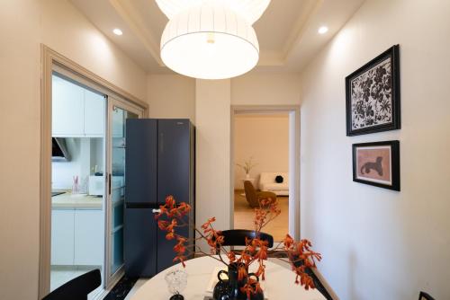 Moli B&B - The Bund Riverview Nanjing East Road 3-Bedrooms with Elevator Apartment Near the subway, Шанхай (фото 6)