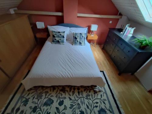 Bright cosy house with parking, Praga (foto 7)
