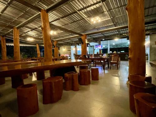 Restaurant, The Camper Lodge, Khao Sok in Surat Thani