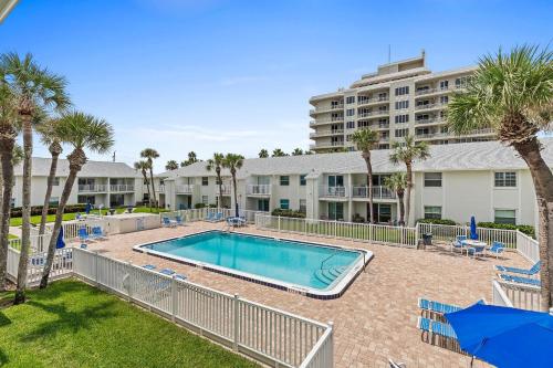 Colony Beach Club 220 in New Smyrna Beach, USA