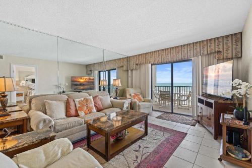 Hacienda del Sol II 414 in New Smyrna Beach, USA