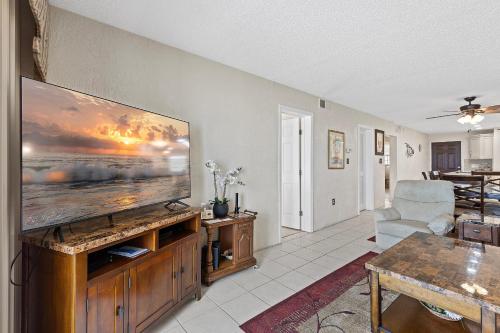 Hacienda del Sol II 414 in New Smyrna Beach, USA