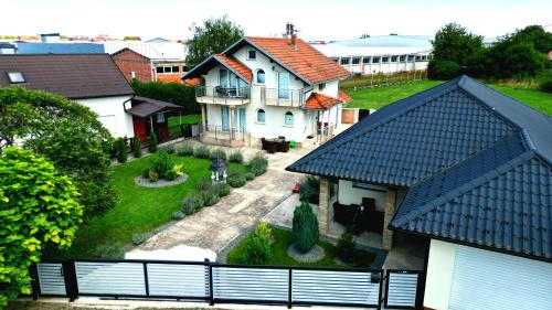 Villa Zlatan Poolside - Accommodation - Bosanska Gradiška