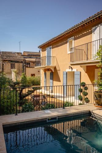 Hotelli välisilme, Le mas de Roussillon chambre d'hôtes (Le mas de Roussillon chambre d'hotes) in Roussillon