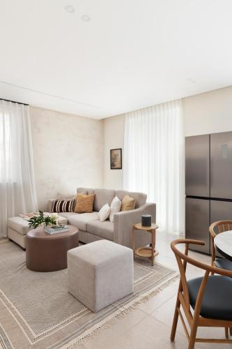 The J - Luxury Apartments By Localz