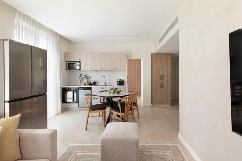 The J - Luxury Apartments By Localz