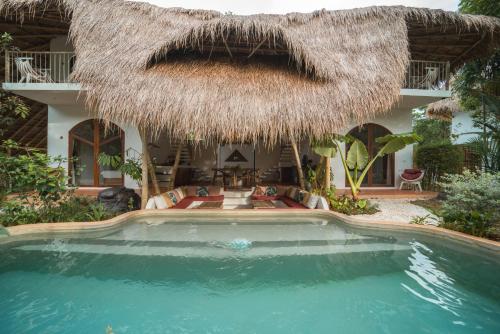 4 bedrooms, 4 beds