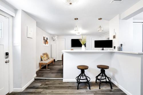 Charming Apartment in the Heart of San Antonio apts in San Antonio, USA