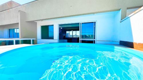 Triplex com piscina 150m do mar