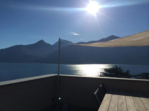 Apartment with Lake View