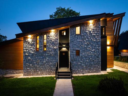 Vila Gospavino Guvno in Pošćenski Kraj