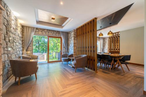 Vila Gospavino Guvno in Pošćenski Kraj