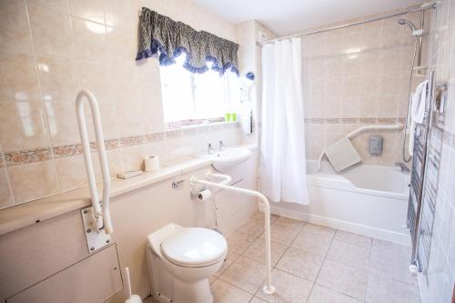 Tollgate Hotel Leisure In Stoke On Trent Trabber Hotels - 