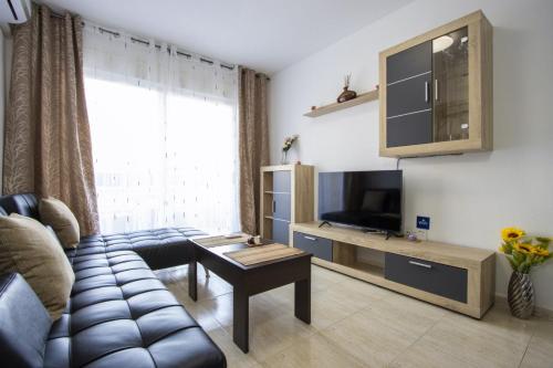 Two-Bedroom Apartment with Balcony room in Los Gases ID104
