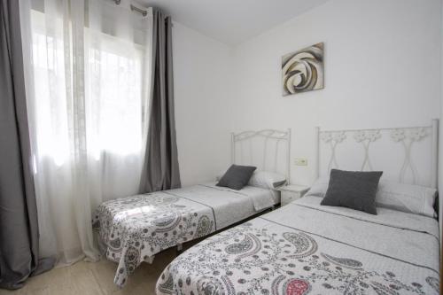 Two-Bedroom Apartment with Balcony image 3