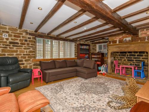 Poplar Farm House - Book Your Spring Summer Events - Pass the Keys, Leeds (zdjęcie 4)
