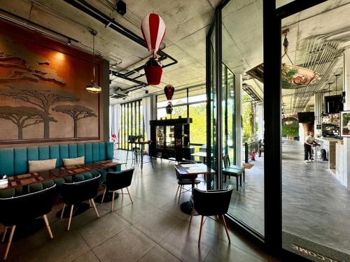 Lobby, Chainam-Charmchuree residences cafe and spa in Bang Bua Thong
