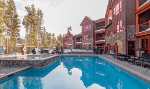 Exterior view, Breckenridge Bluesky 2 Bedroom Ski In, Ski Out Condo in Four O'Clock