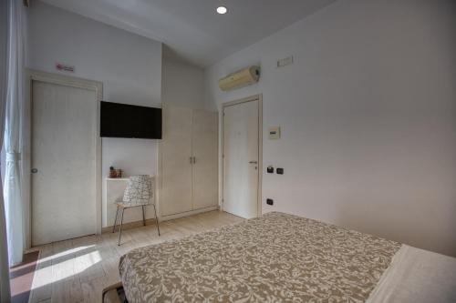 Double Room image 7