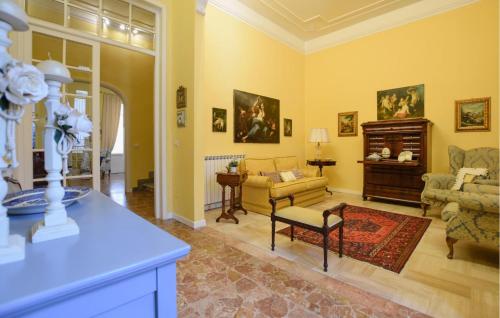 3 Bedroom Cozy Home In Viareggio - image 3