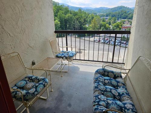 Gatlinburg Chateau Condo 503 - image 34
