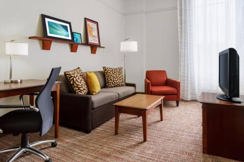 Residence Inn by Marriott Houston Downtown/Convention Center - image 2