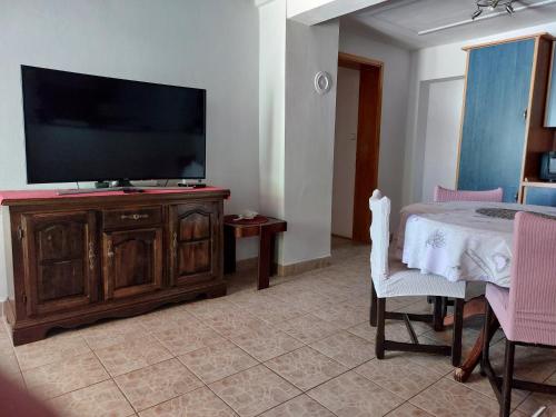 設施, Sandra Apartmani 1 in 紮斯托格