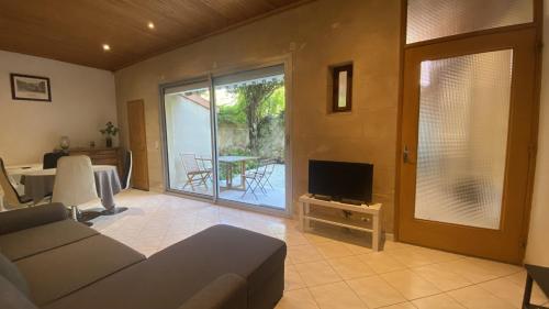 Escapade Aux Chartrons – Bordeaux, FL