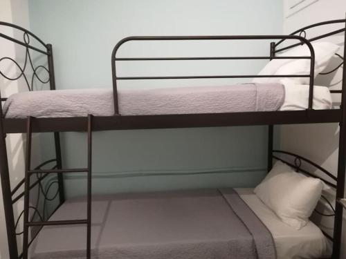 Unique 3 BDRM apartment, 5 min walk from Acropolis, Athens
