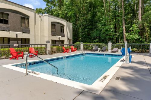 Swimmingpool, BOB Hotels Tallahassee - Boutique on Budget in Tallahassee (FL)