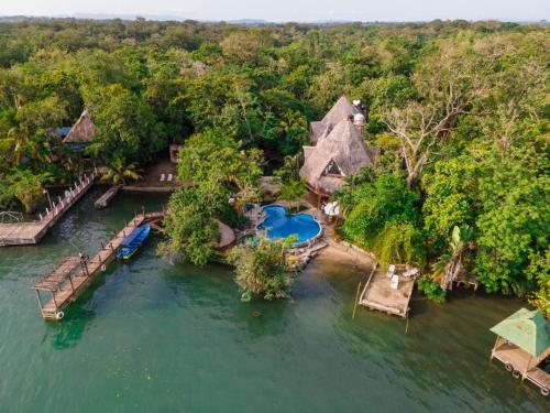 Casa Caribe Hotel in Río Dulce