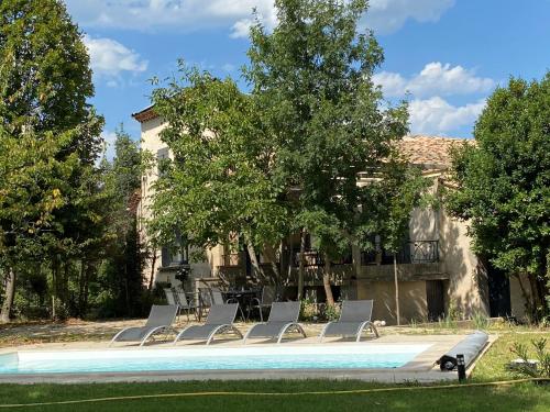 Maison de la tuilière hautes alpes piscine et boulodrome 12 personnes gîte à louer Laragne-Monteglin