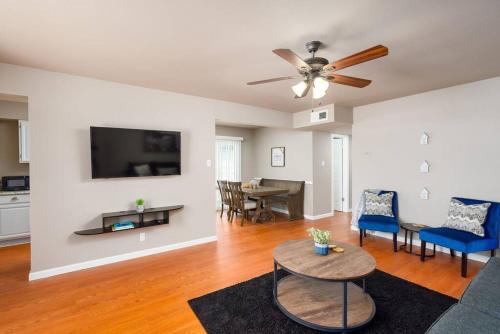 LoneStar FamilyFriendly Bungalow in San Antonio, USA