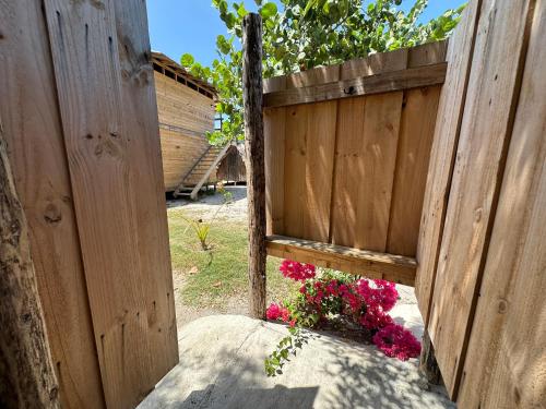 Shower, Buen Hombre Kite School with Accommodations in Villa Vásquez