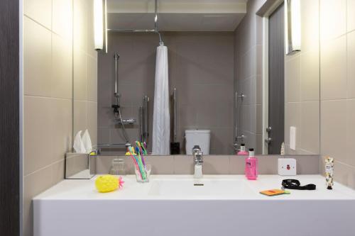 Moxy Aberdeen Airport