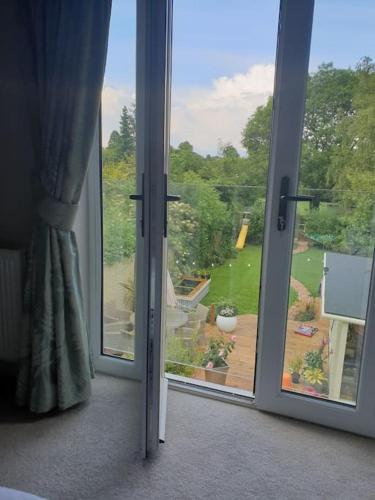 Spacious 4 bed house 10 min from Silverstone in Helmdon