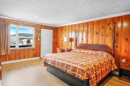 1 queen bed