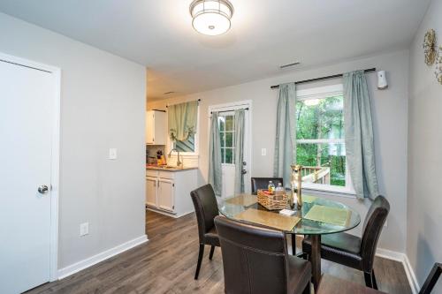 Casa Kenvie A Gorgeous and Tranquil Townhome in Durham, USA