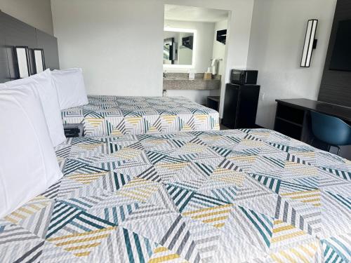 2 double beds