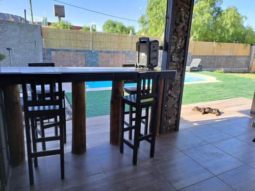 Casa con pileta y vista a la montaña (Casa con pileta y vista a la montana) in 라스 에라스