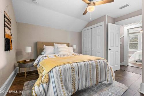 Riverside Craftsman with 3 beds and 3 baths in Jacksonville, USA