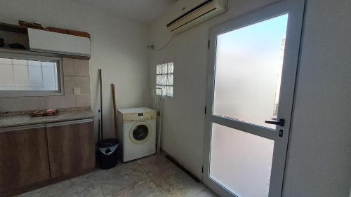 Kitchen, Hornera Canning - A metros de Metropolitano in Las Malvinas