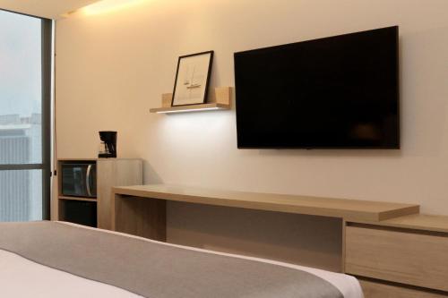 King Suite image 5