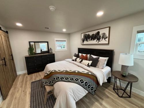 . Home Town Mountain Lodging