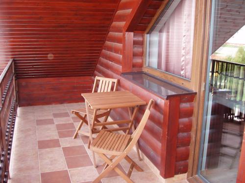 Vilka Relax – Podhajska, CA
