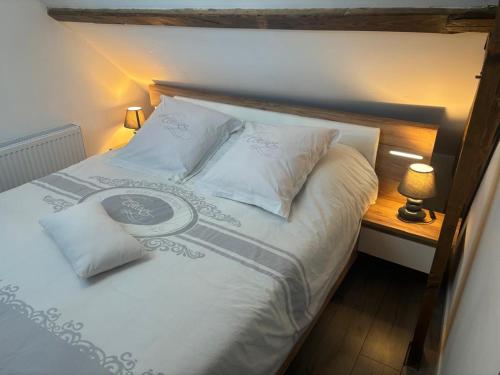 1 queen bed, 2 twin beds