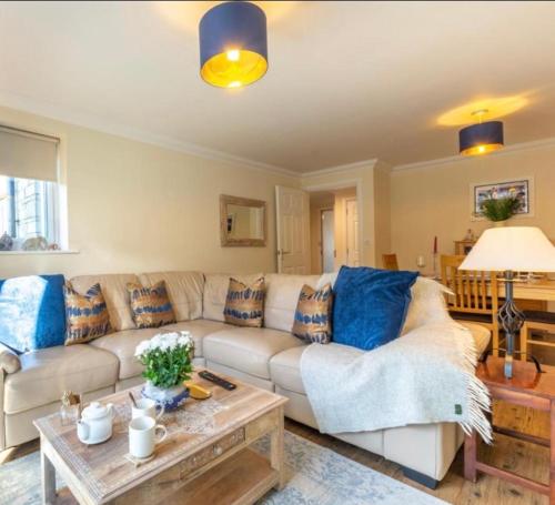 Ingledale Apartment, Ingleton Village, Yorkshire Dales, Near Lake District, Private Parking & Pet Friendly