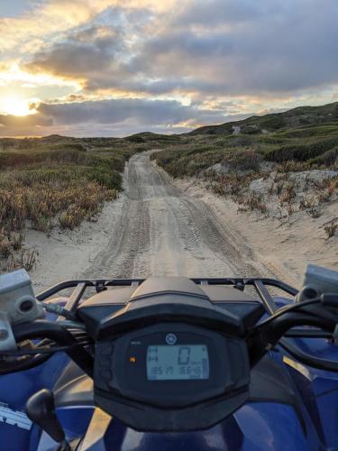 Salty Devil's Rest - Coastal Wilderness Shack