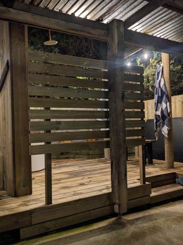 Salty Devil's Rest - Coastal Wilderness Shack