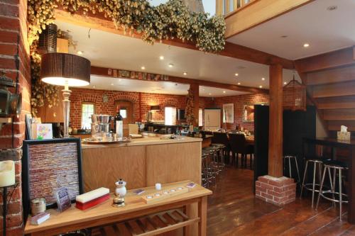 Tonge Barn - image 8